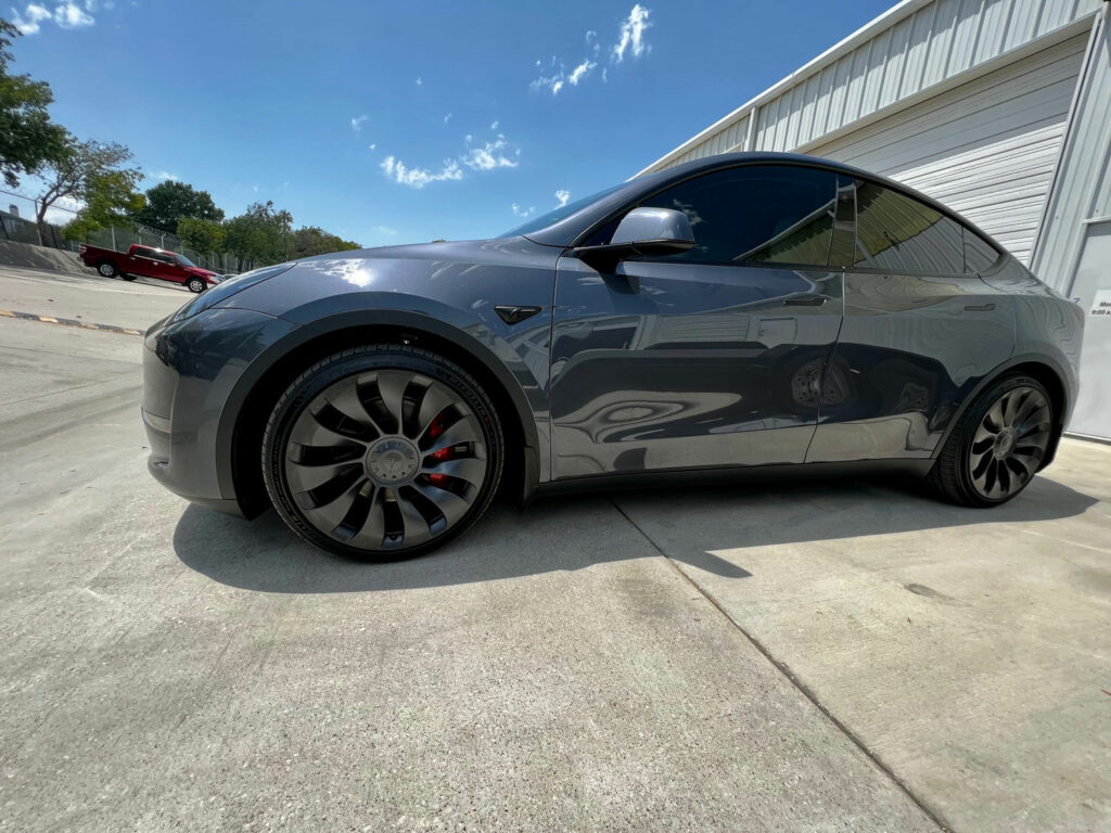 automotive window tint service