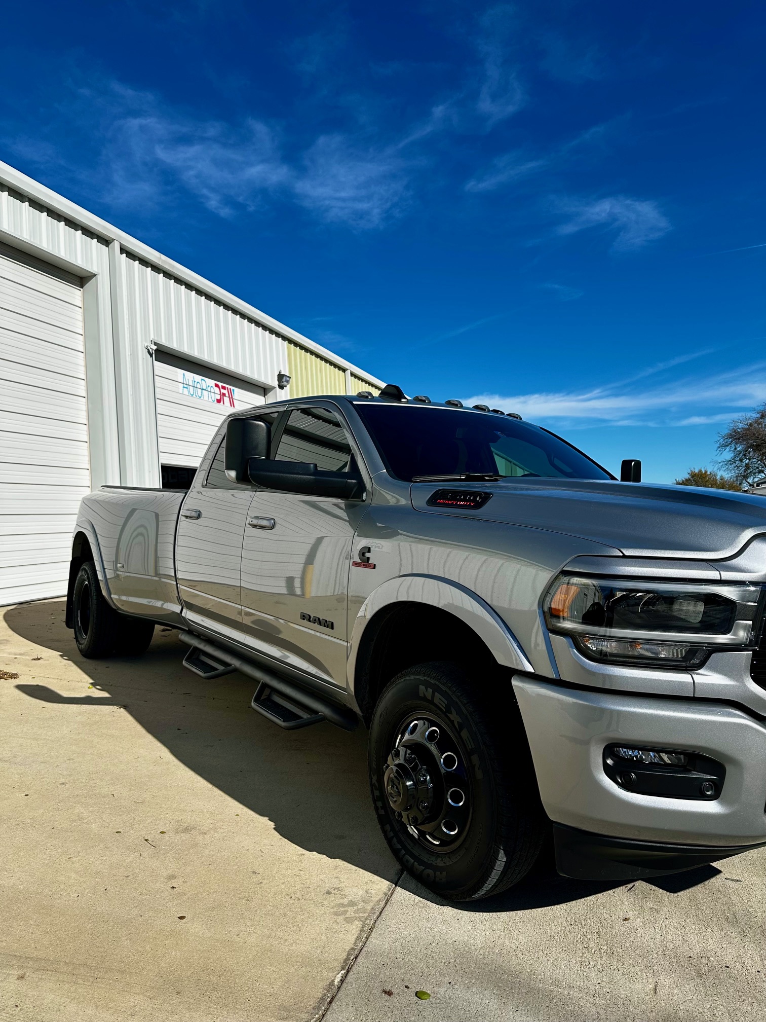 Roanoke Window Tinting What Role Does Auto Detailing Play in Protecting Your Vehicle from Sun Damage in Killeen, TX?